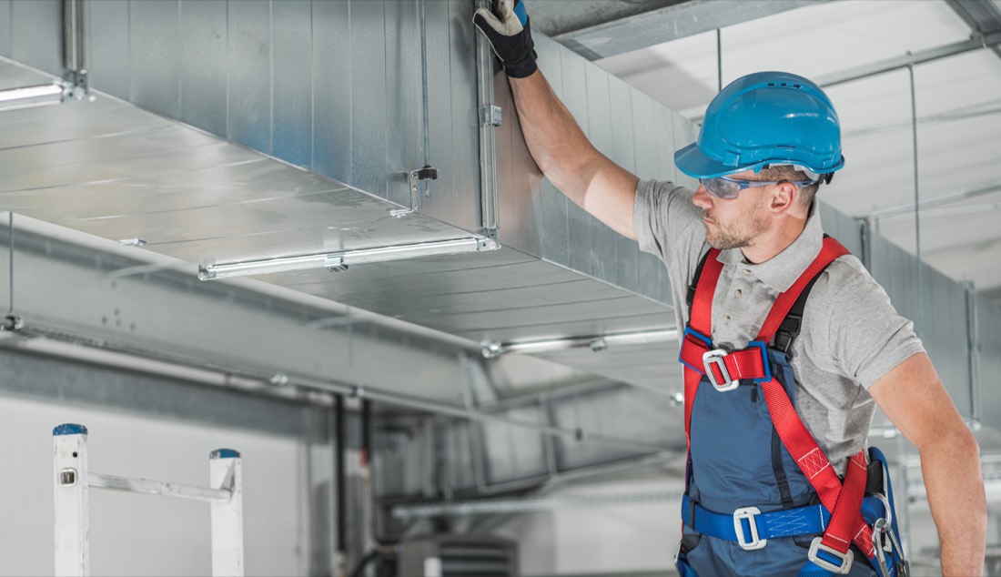 Instalacje HVAC - rurociągi i kanały wentylacyjne w obiekcie komercyjnym